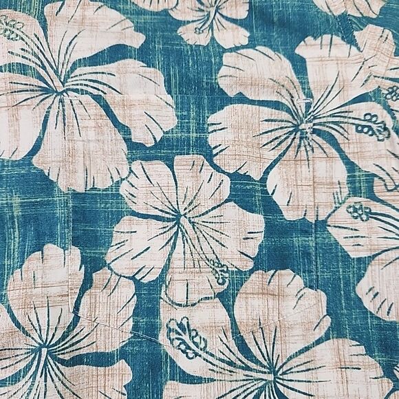 Cooke Street Honolulu Size XL Hibiscus Print Floral Hawaiian Shirt Short Sleeve - Picture 3 of 9
